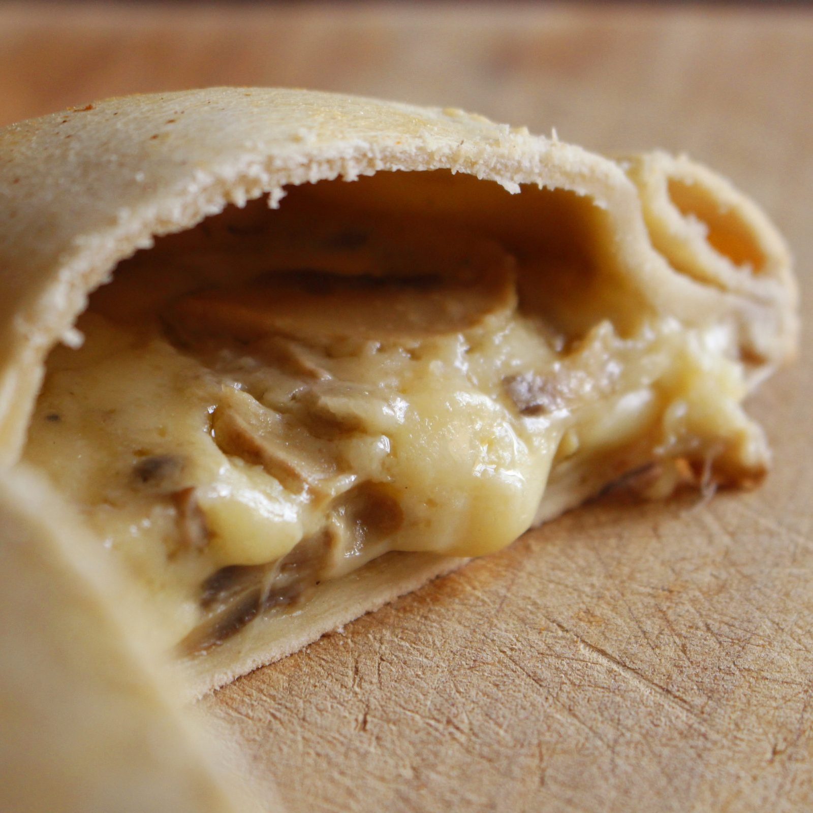 Empanada-queso-champiñon